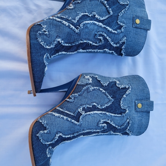 Jimmy Choo boots - Picture 5 of 13